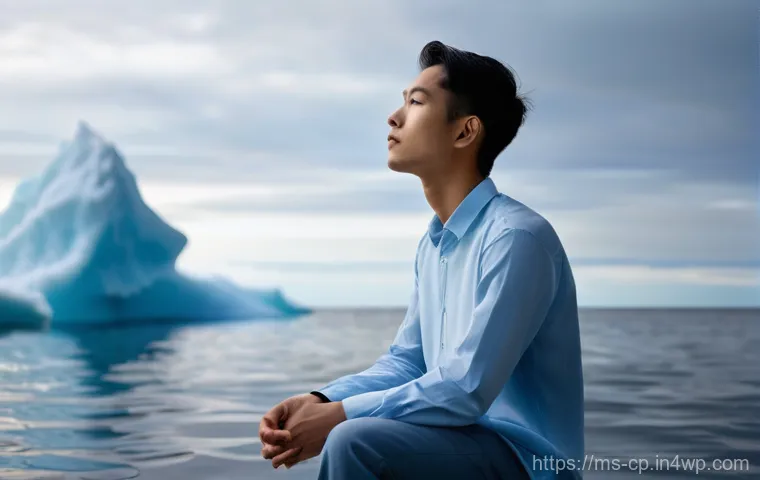 자기 객관화와 목표 달성의 법칙 - **A thoughtful individual of Malaysian descent, perhaps a young adult, sits in a calm, naturally lit...
